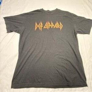 Def Leppard Band T Shirt Mens XL Gray Cotton Poly Graphic Tee
